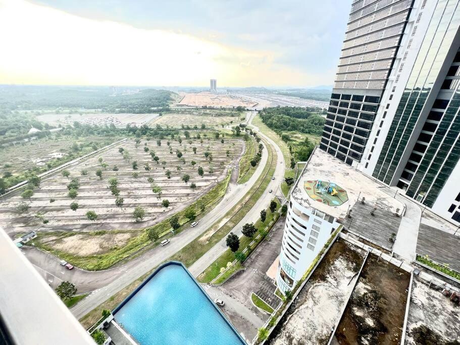 Walk To Legoland, D'Pristine Medini Apartment Nusajaya  Ngoại thất bức ảnh