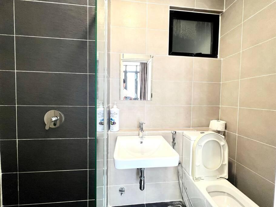 Walk To Legoland, D'Pristine Medini Apartment Nusajaya  Ngoại thất bức ảnh